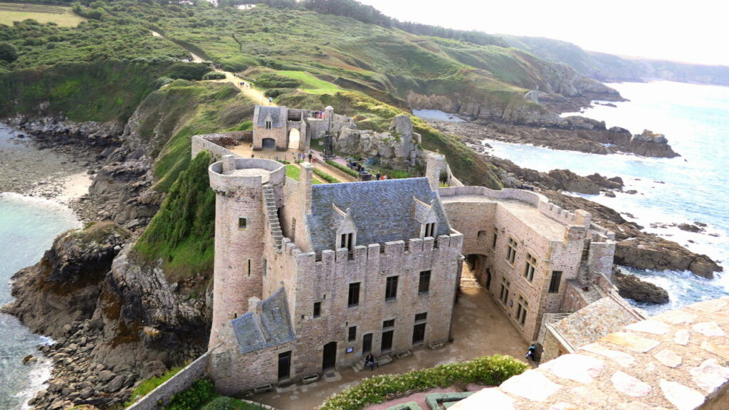 Diaporama sortie Dinan, Cap Fréhel, Fort La Latte le mardi 10 sept 2024 avec 47 participants.